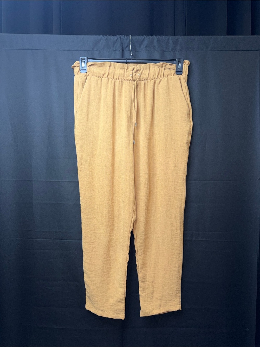 Women’s Relaxed Drawstring Pants in khaki
